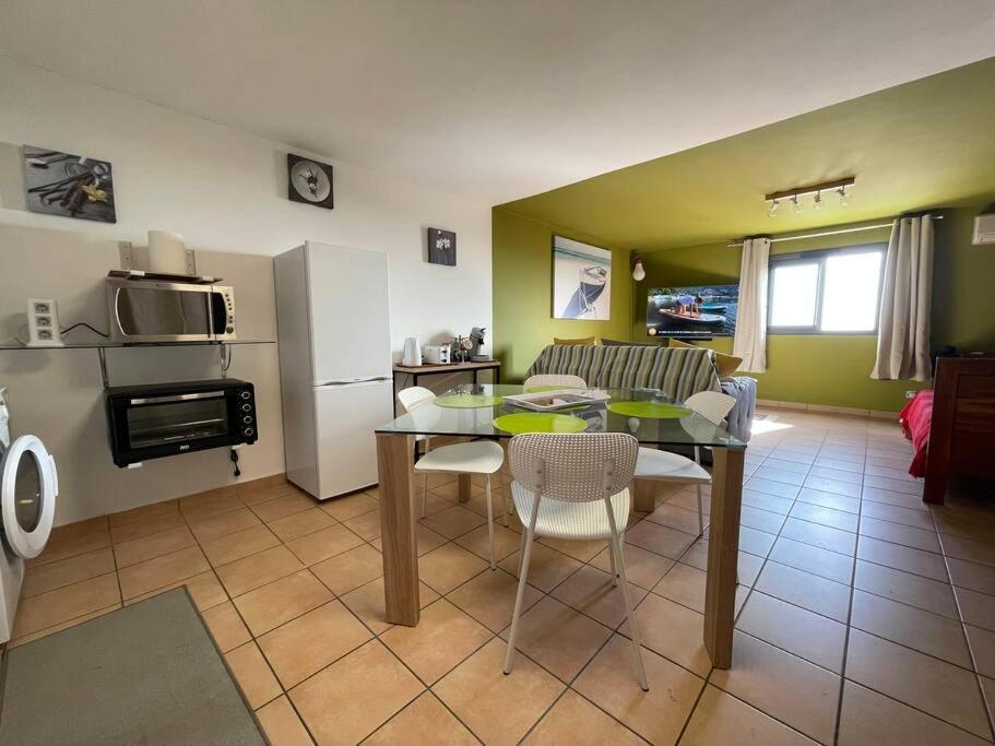 Studio 51 - Immense studio de 47m2 Saint-Denis Esterno foto