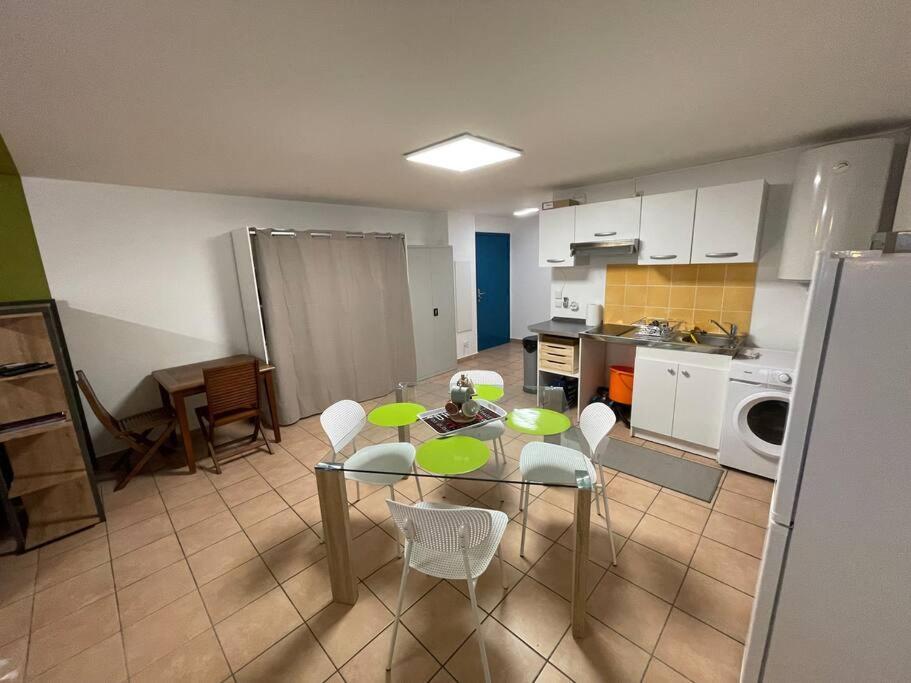 Studio 51 - Immense studio de 47m2 Saint-Denis Esterno foto