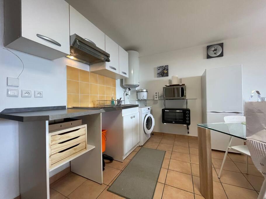 Studio 51 - Immense studio de 47m2 Saint-Denis Esterno foto