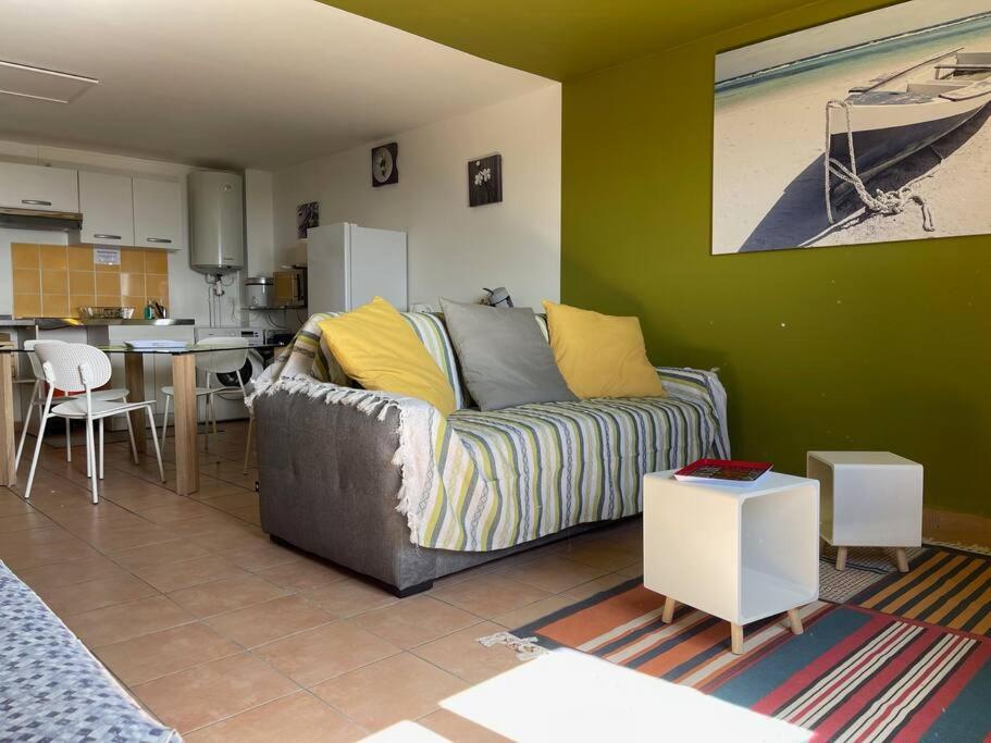 Studio 51 - Immense studio de 47m2 Saint-Denis Esterno foto